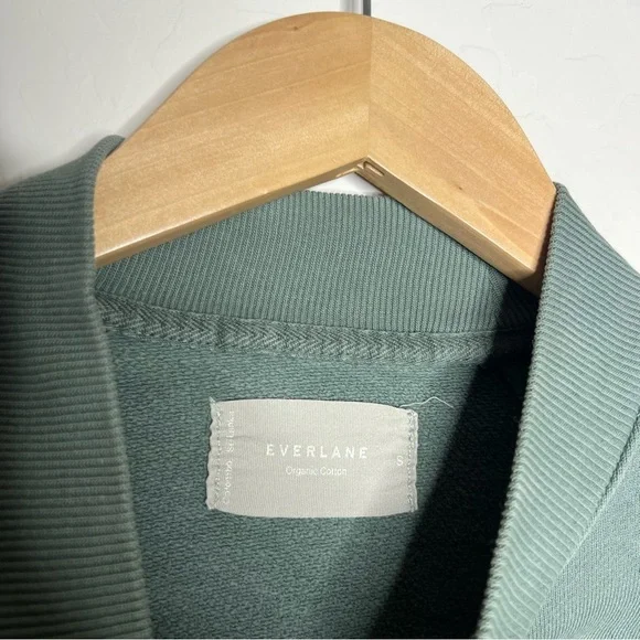 Women's Green Sweater - Picture 6 of 7